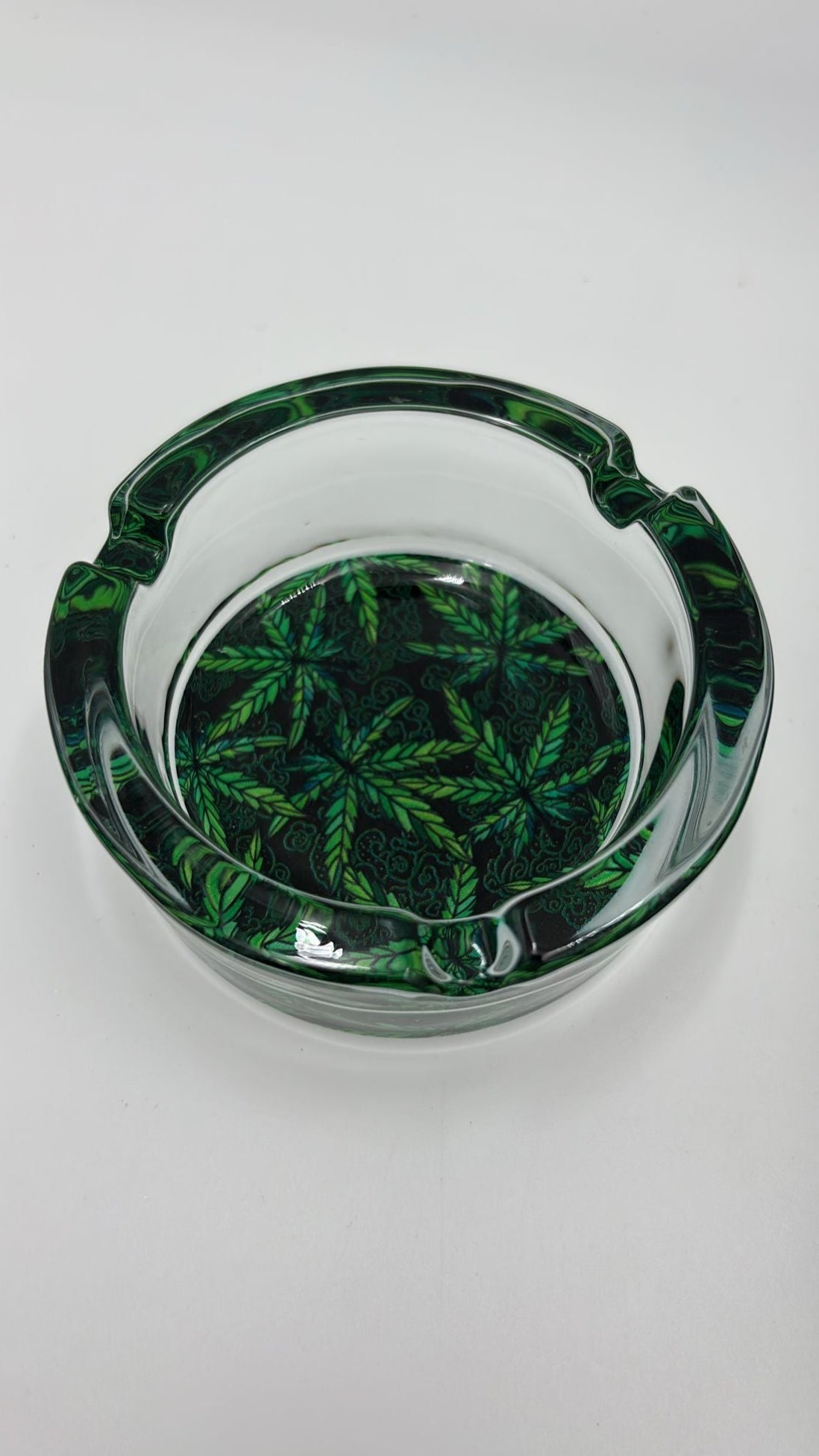 Hemp Leaves Glas Aschenbecher rund