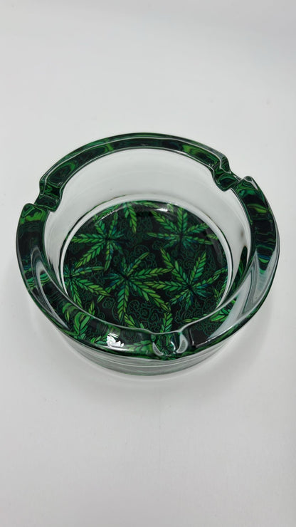 Hemp Leaves Glas Aschenbecher rund